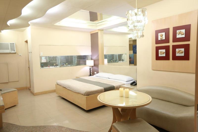 Victoria Court Suites Pasig Zewnętrze zdjęcie