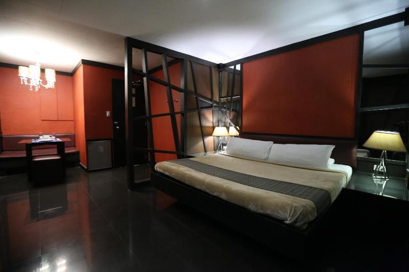 Victoria Court Suites Pasig Zewnętrze zdjęcie