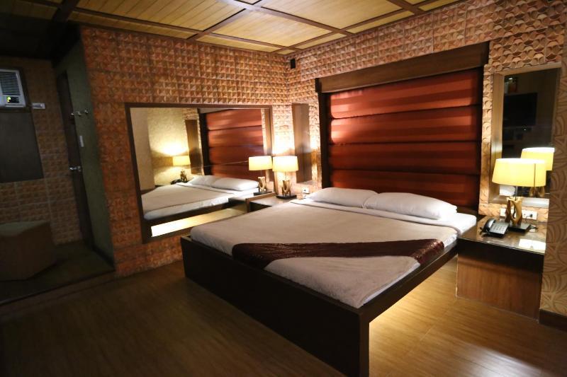 Victoria Court Suites Pasig Zewnętrze zdjęcie