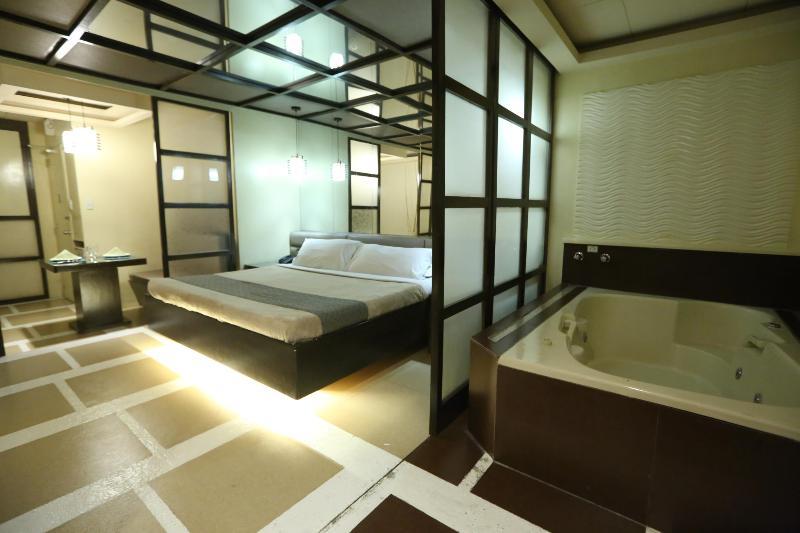 Victoria Court Suites Pasig Zewnętrze zdjęcie