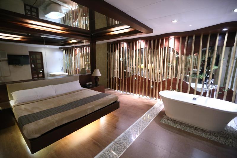 Victoria Court Suites Pasig Zewnętrze zdjęcie