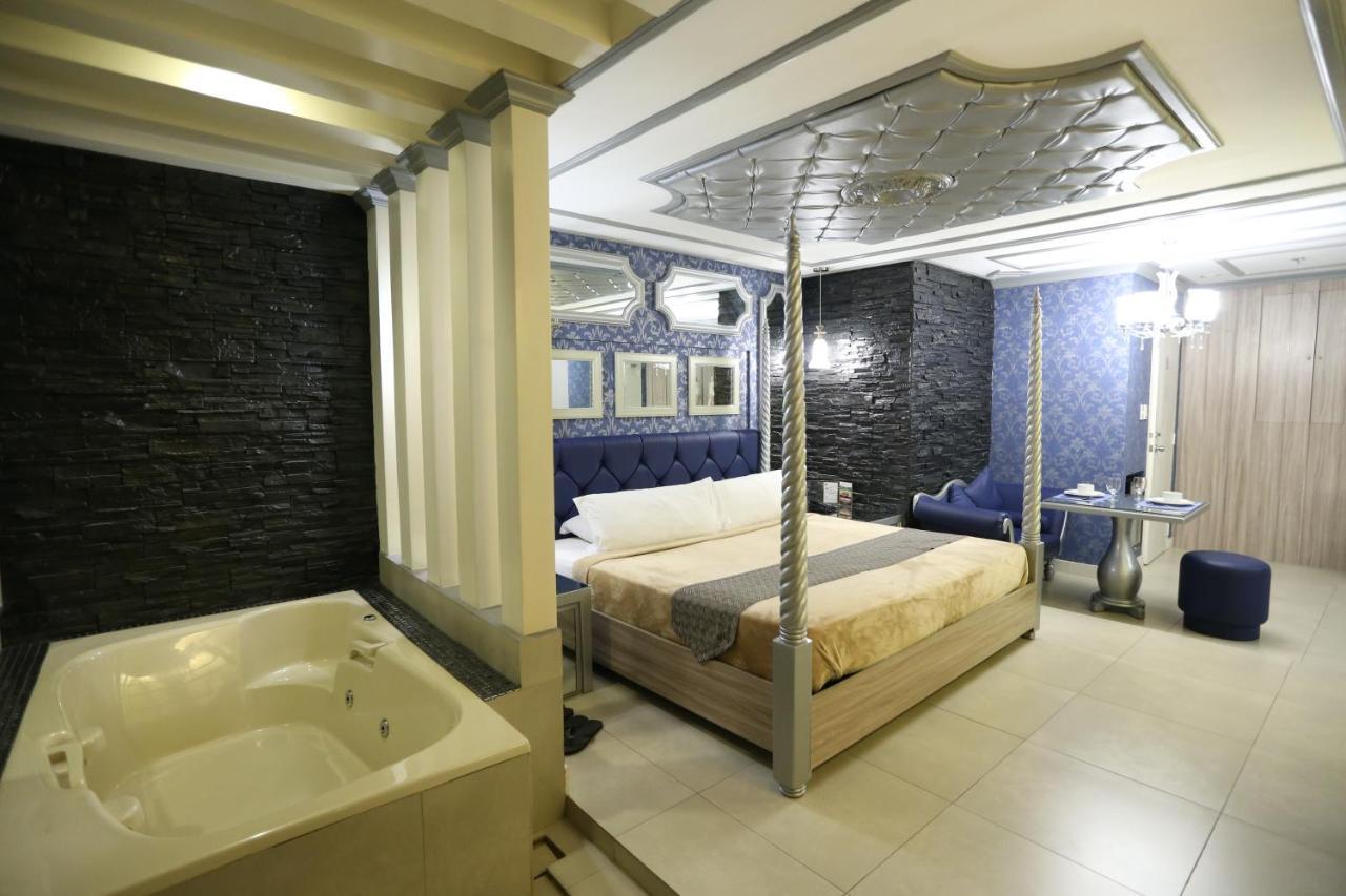Victoria Court Suites Pasig Zewnętrze zdjęcie